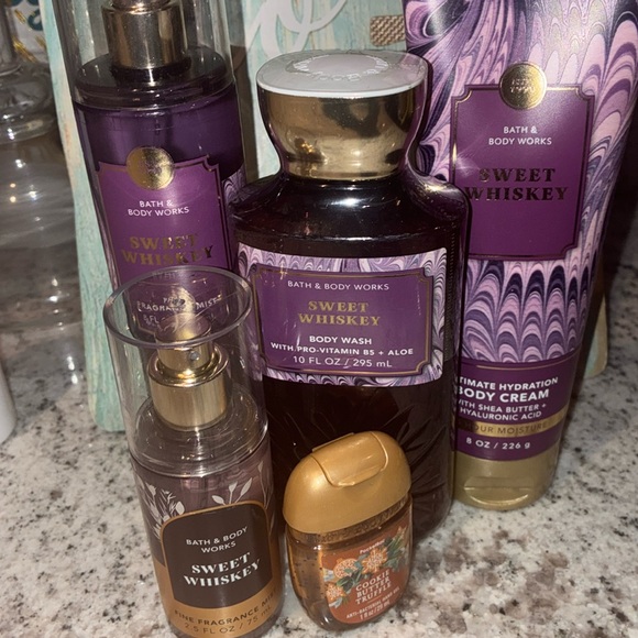 Bath and Bodyworks Sweet Whiskey Gift Set Combo - Picture 2 of 4
